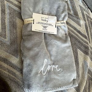 Rae Dunn baby blanket 🖤